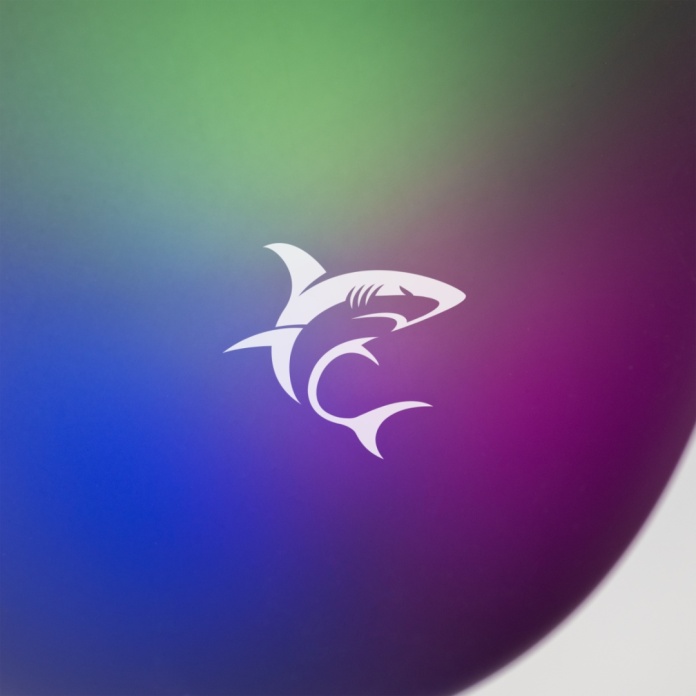 białe słuchawki White Shark FIREFLY z podświetleniem RGB na pałąku i muszlach